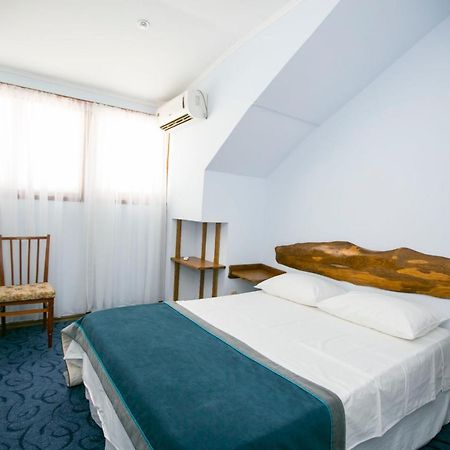 Guest House Lavr Гагра Екстериор снимка
