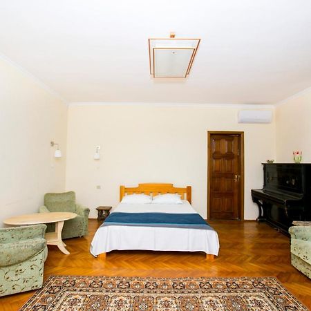 Guest House Lavr Гагра Екстериор снимка