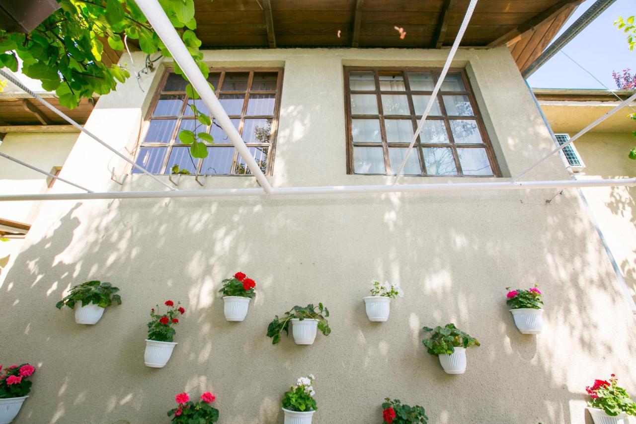 Guest House Lavr Гагра Екстериор снимка