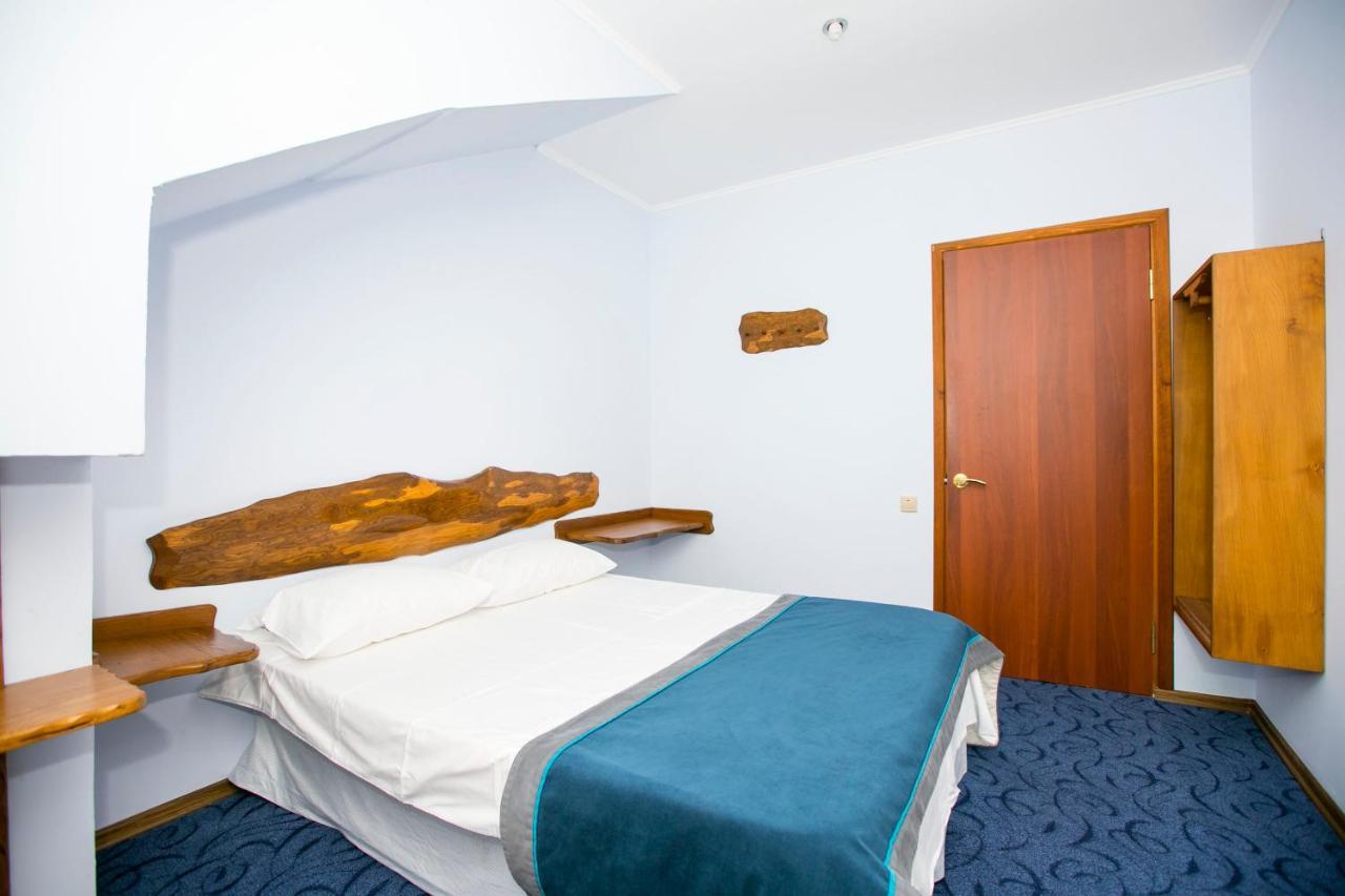 Guest House Lavr Гагра Екстериор снимка
