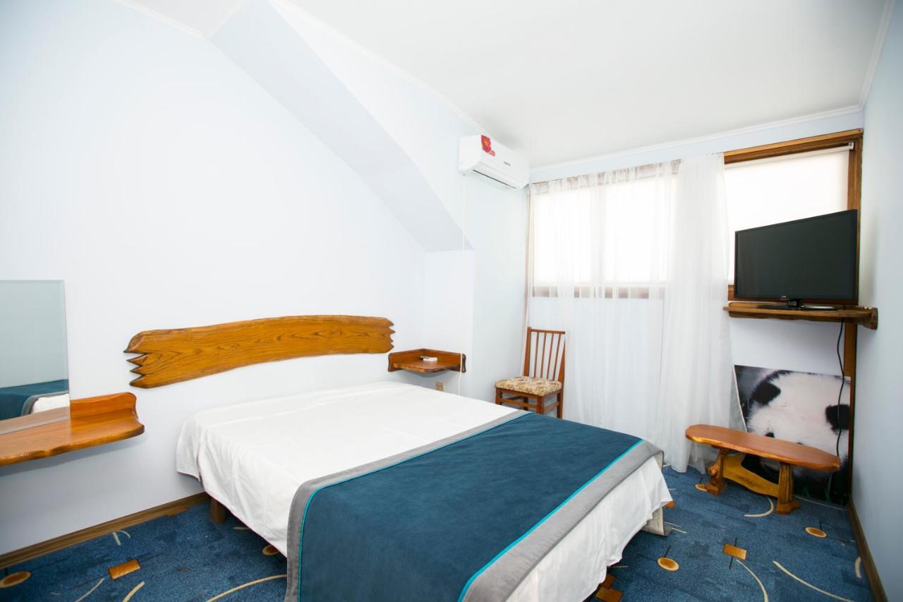 Guest House Lavr Гагра Екстериор снимка