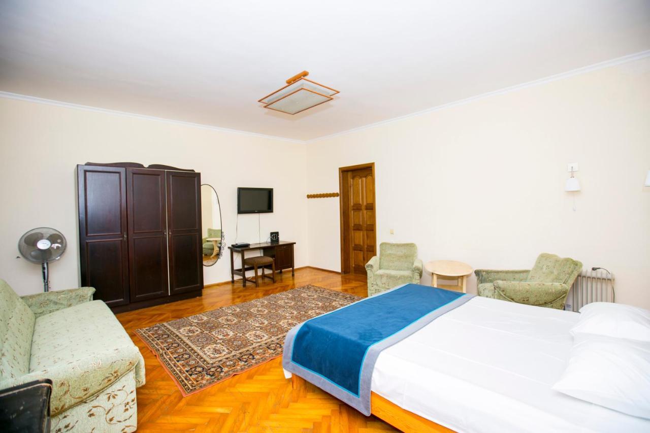 Guest House Lavr Гагра Екстериор снимка