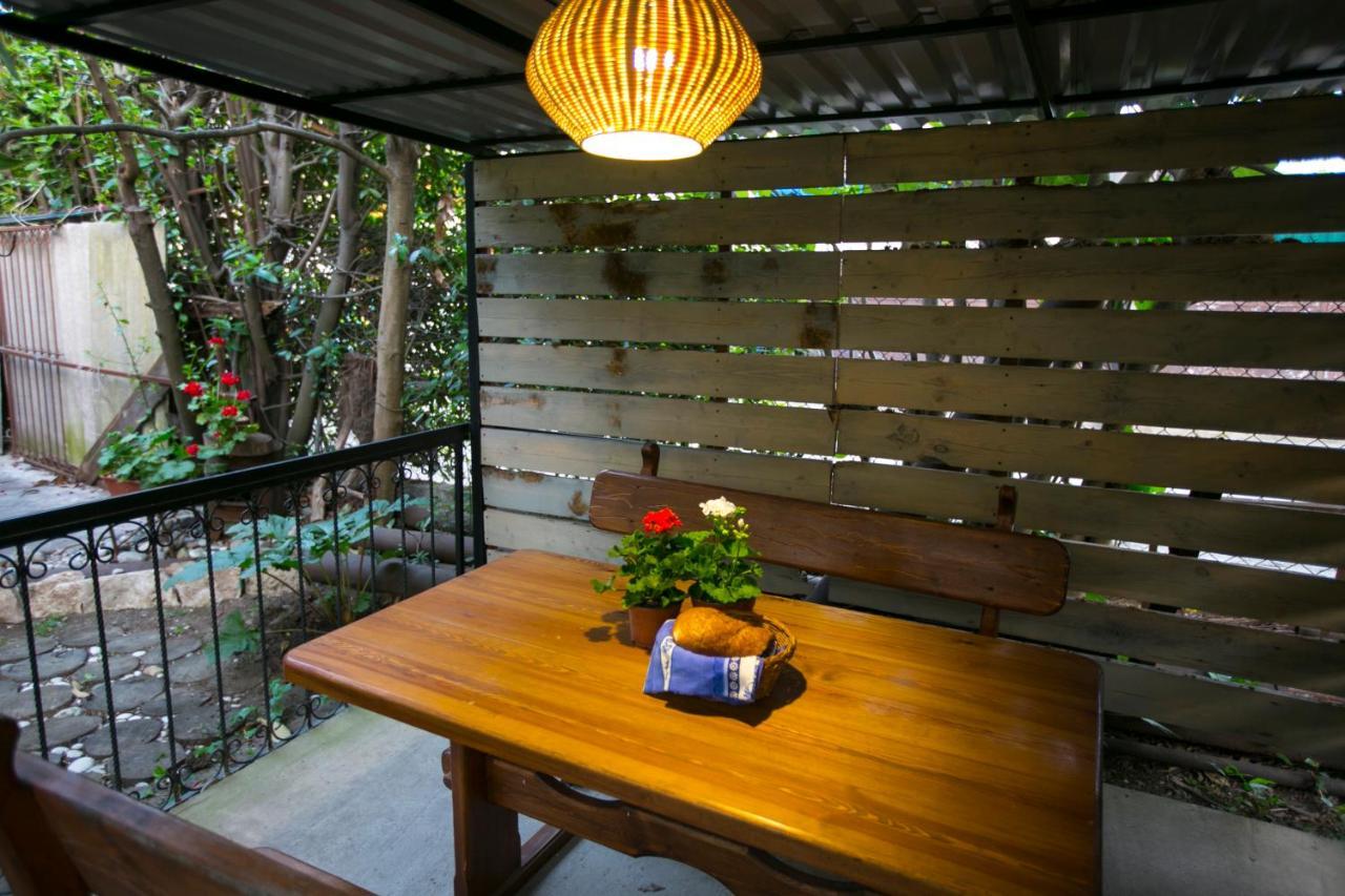 Guest House Lavr Гагра Екстериор снимка