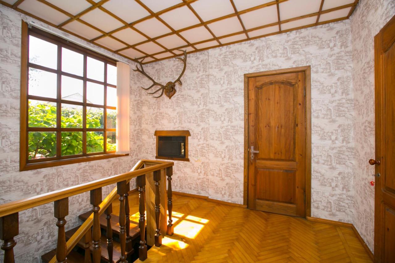 Guest House Lavr Гагра Екстериор снимка